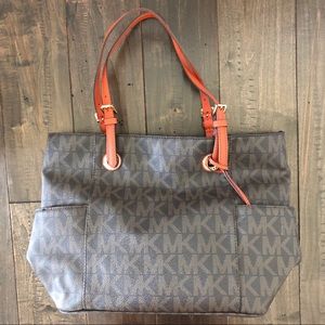 🔥 Michael Kors Monogram Shoulder/Tote Bag